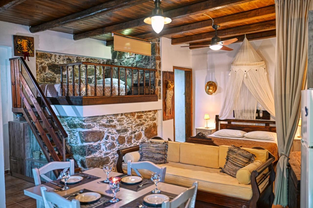 "Pefkopetro" Traditional House Keramotí Exterior foto