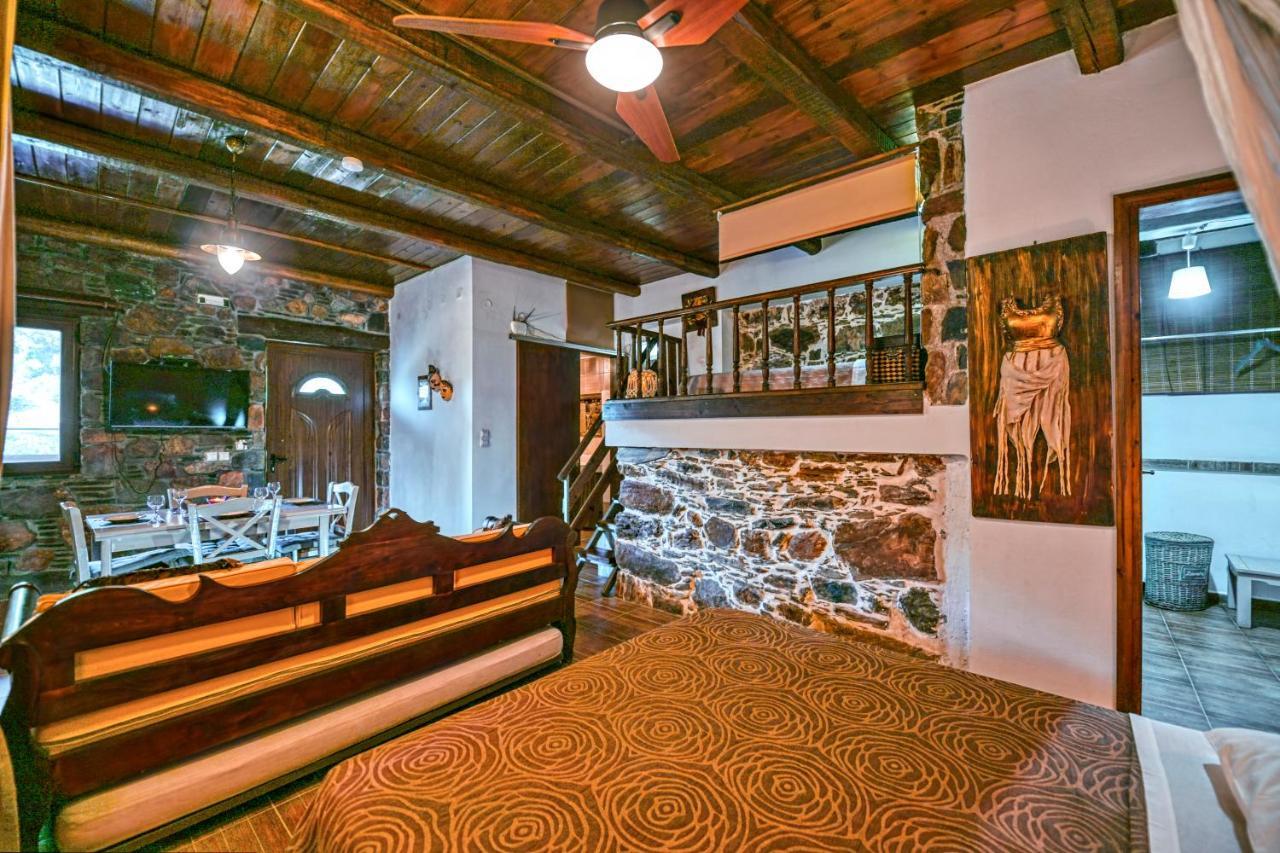 "Pefkopetro" Traditional House Keramotí Exterior foto