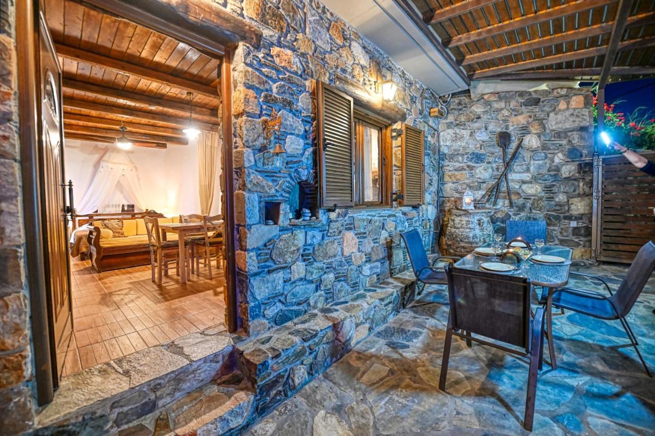 "Pefkopetro" Traditional House Keramotí Exterior foto