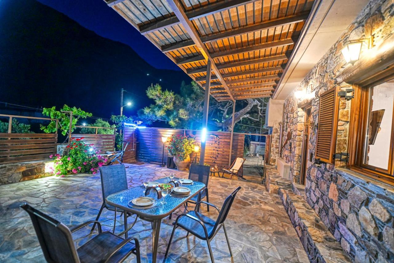 "Pefkopetro" Traditional House Keramotí Exterior foto