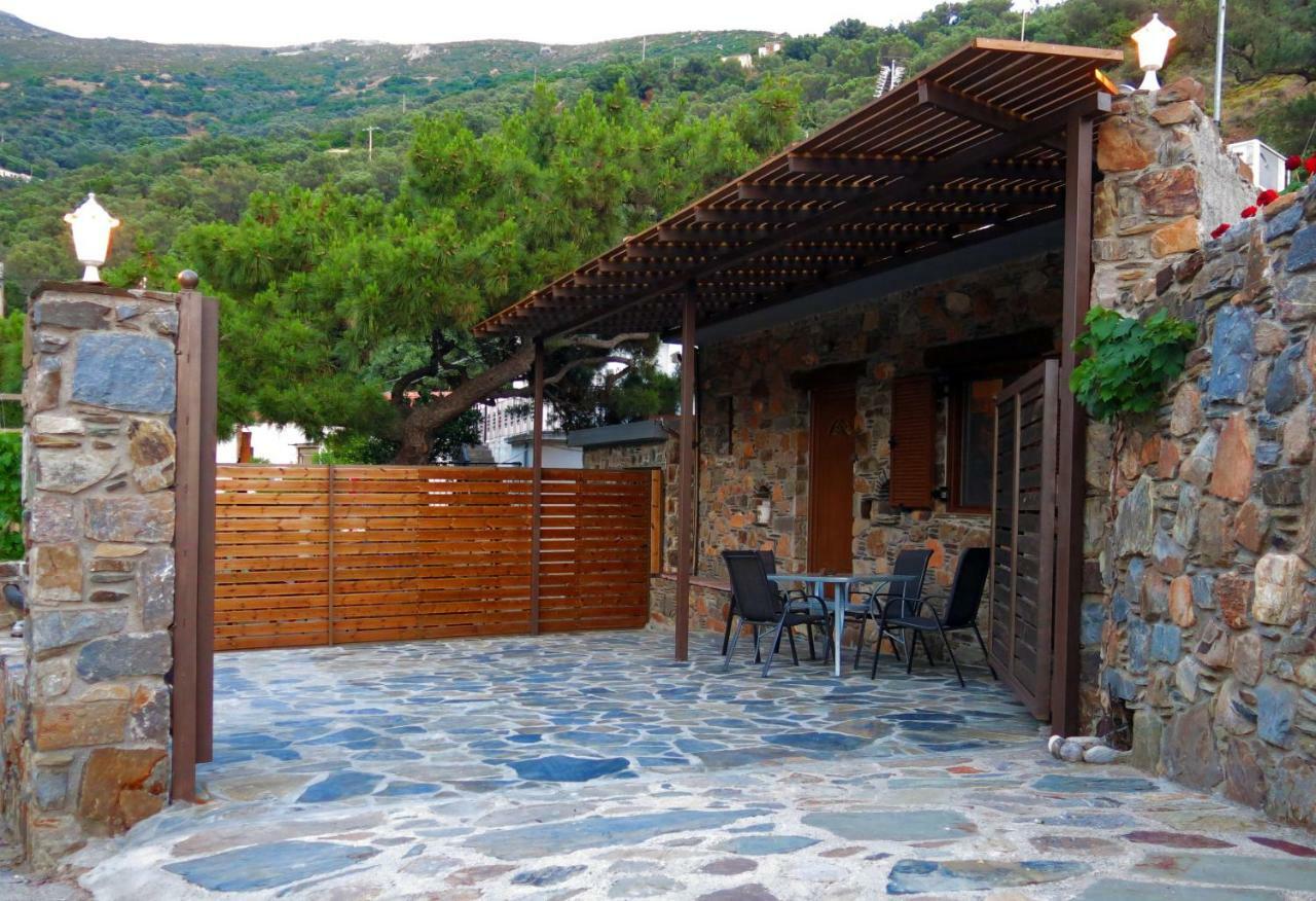"Pefkopetro" Traditional House Keramotí Exterior foto